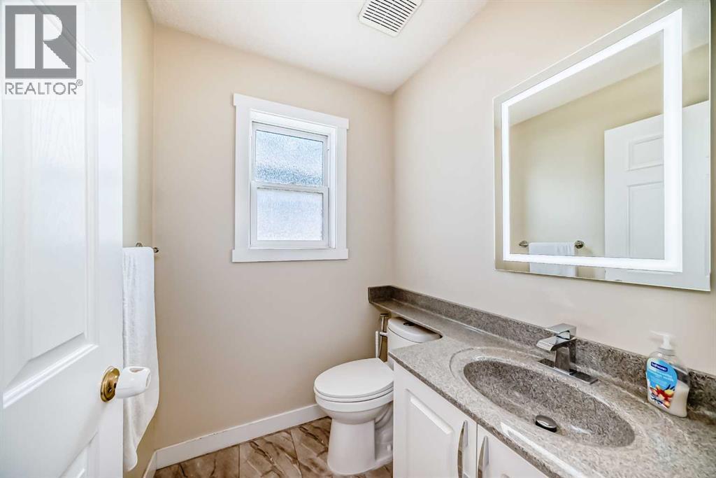 Single Family House for Sale in  Covette Bay NE Coventry Hills Calgary 