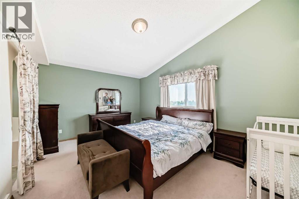 Single Family House for Sale in  Covette Bay NE Coventry Hills Calgary 