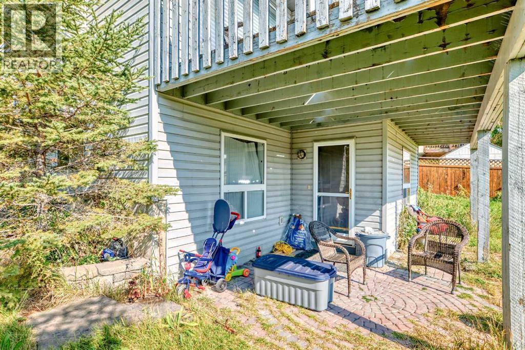 Single Family House for Sale in  Covette Bay NE Coventry Hills Calgary 