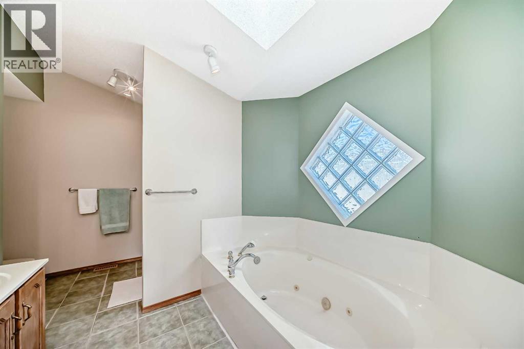 Single Family House for Sale in  Covette Bay NE Coventry Hills Calgary 