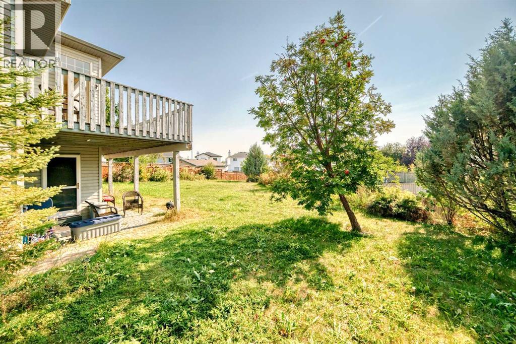 Single Family House for Sale in  Covette Bay NE Coventry Hills Calgary 