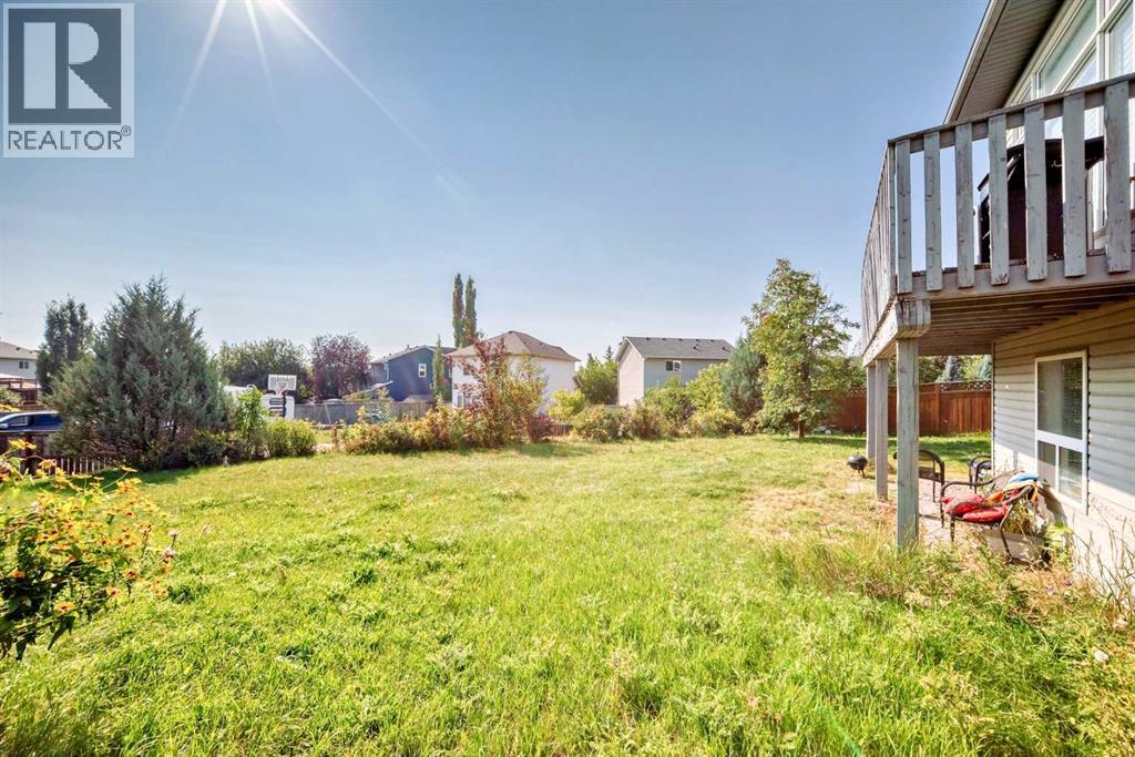 Single Family House for Sale in  Covette Bay NE Coventry Hills Calgary 