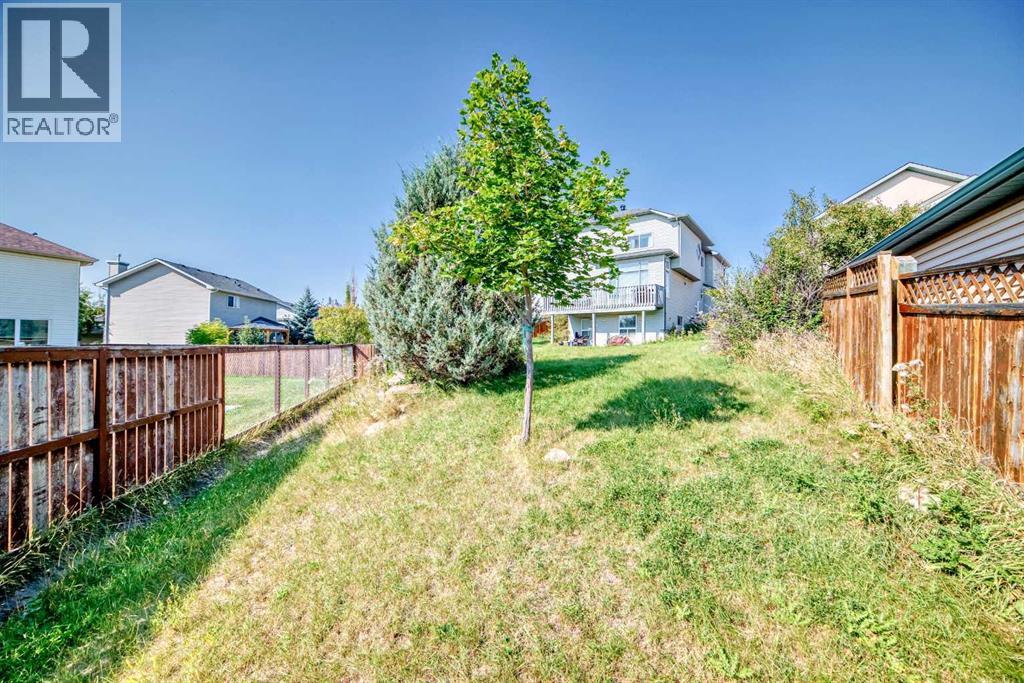 Single Family House for Sale in  Covette Bay NE Coventry Hills Calgary 