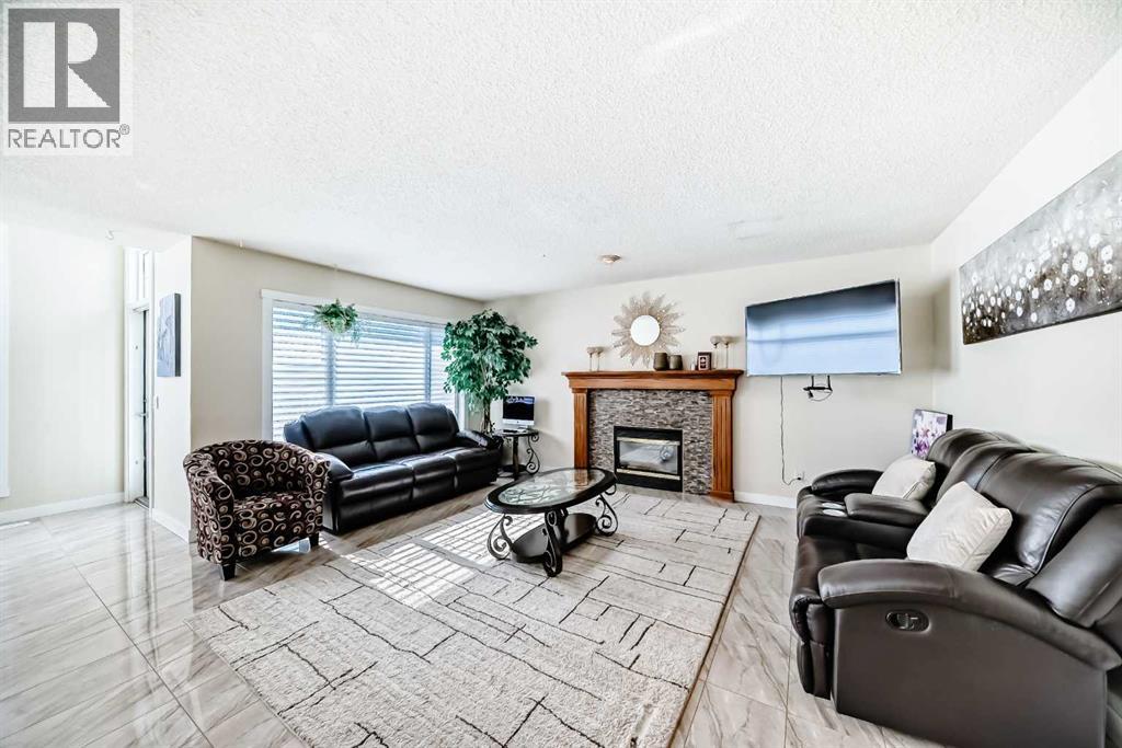 Single Family House for Sale in  Covette Bay NE Coventry Hills Calgary 