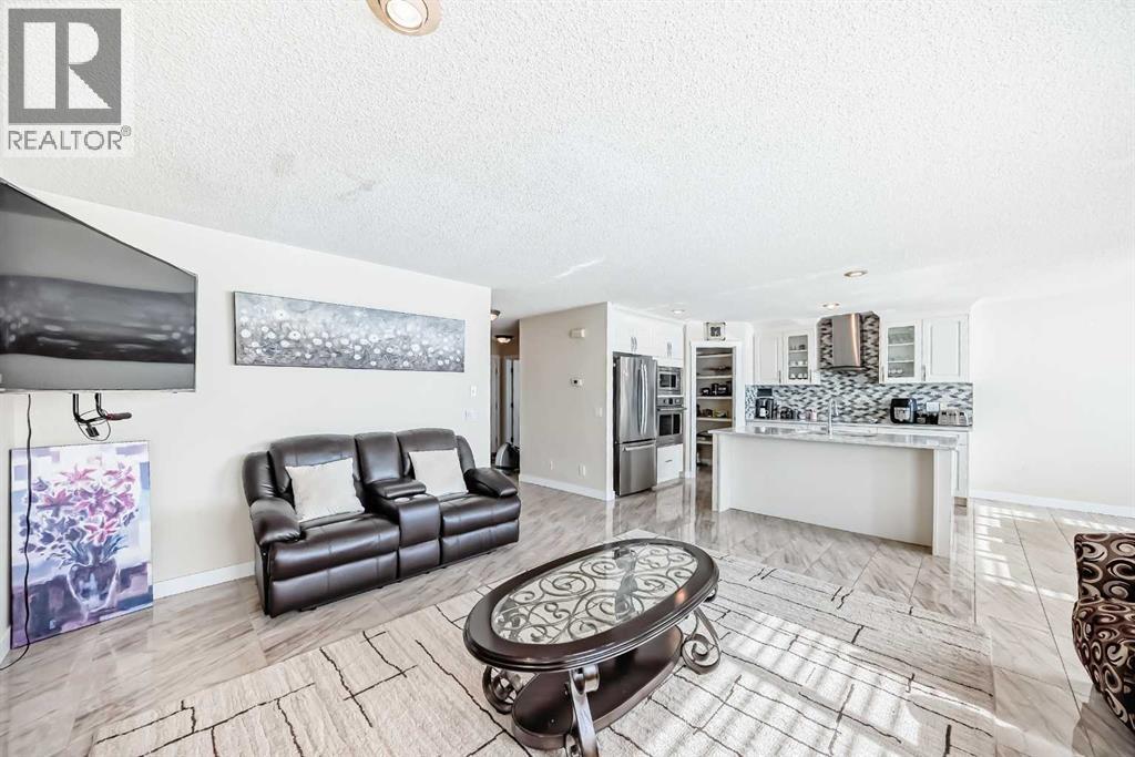 Single Family House for Sale in  Covette Bay NE Coventry Hills Calgary 