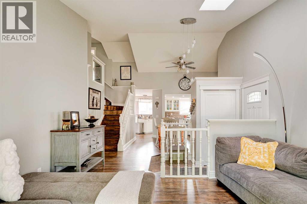 Single Family House for Sale in  Mckinley Place SE McKenzie Lake Calgary 