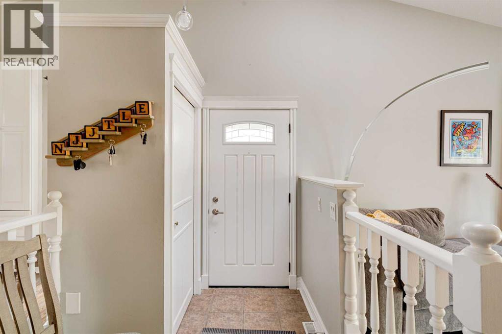Single Family House for Sale in  Mckinley Place SE McKenzie Lake Calgary 
