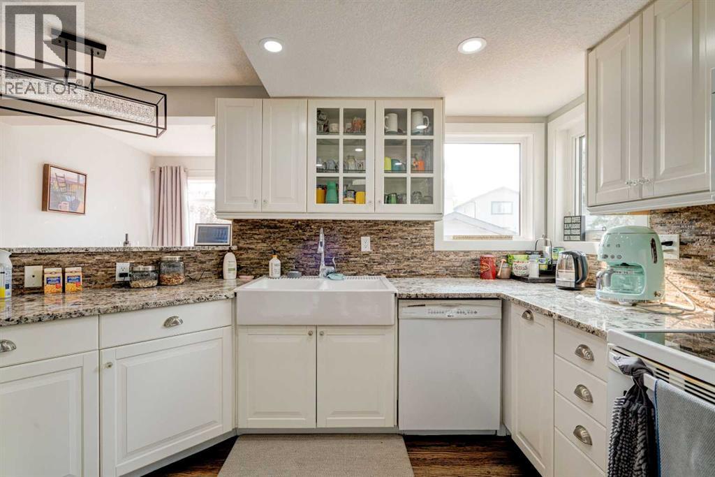 Single Family House for Sale in  Mckinley Place SE McKenzie Lake Calgary 