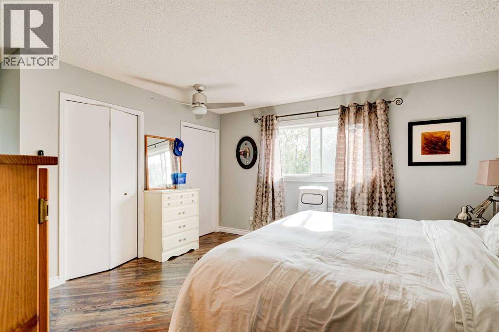 Single Family House for Sale in  Mckinley Place SE McKenzie Lake Calgary 