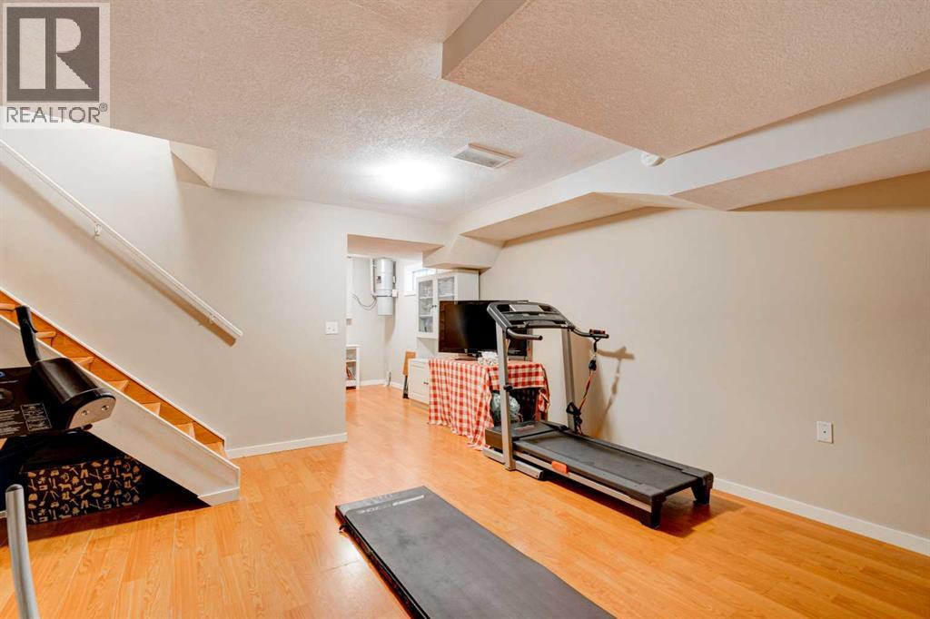 Single Family House for Sale in  Mckinley Place SE McKenzie Lake Calgary 