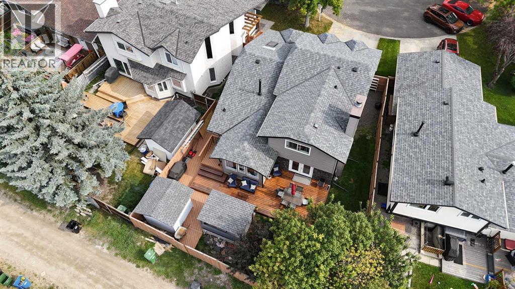 Single Family House for Sale in  Mckinley Place SE McKenzie Lake Calgary 