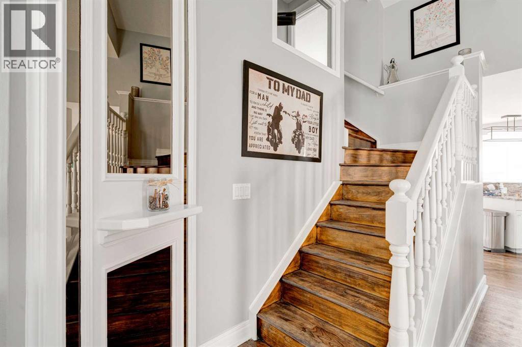 Single Family House for Sale in  Mckinley Place SE McKenzie Lake Calgary 