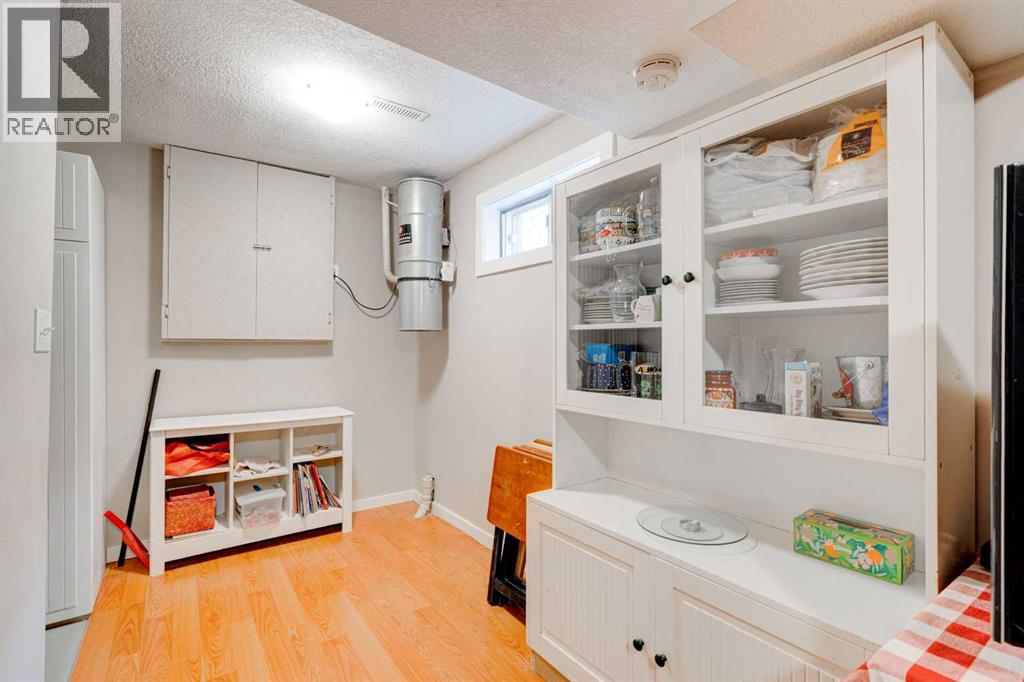 Single Family House for Sale in  Mckinley Place SE McKenzie Lake Calgary 