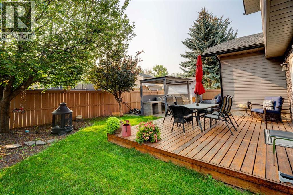 Single Family House for Sale in  Mckinley Place SE McKenzie Lake Calgary 