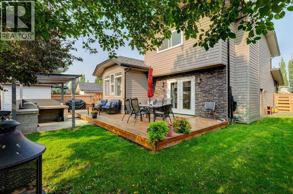 Single Family House for Sale in  Mckinley Place SE McKenzie Lake Calgary 