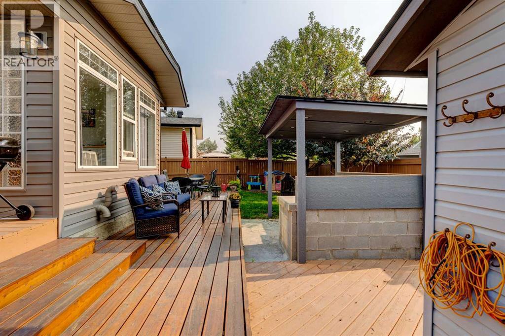 Single Family House for Sale in  Mckinley Place SE McKenzie Lake Calgary 