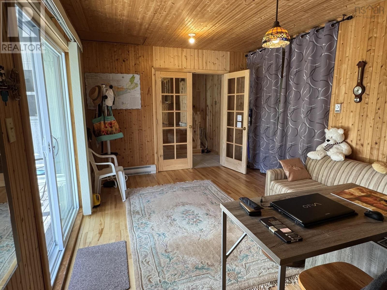 Property 23 of 38 of 87 Somerset Drive