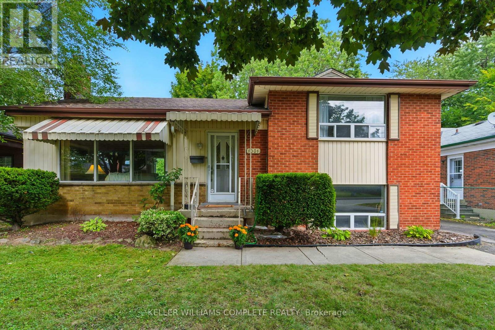 1001 BRUCEDALE AVENUE E, Hamilton (Sherwood), Ontario