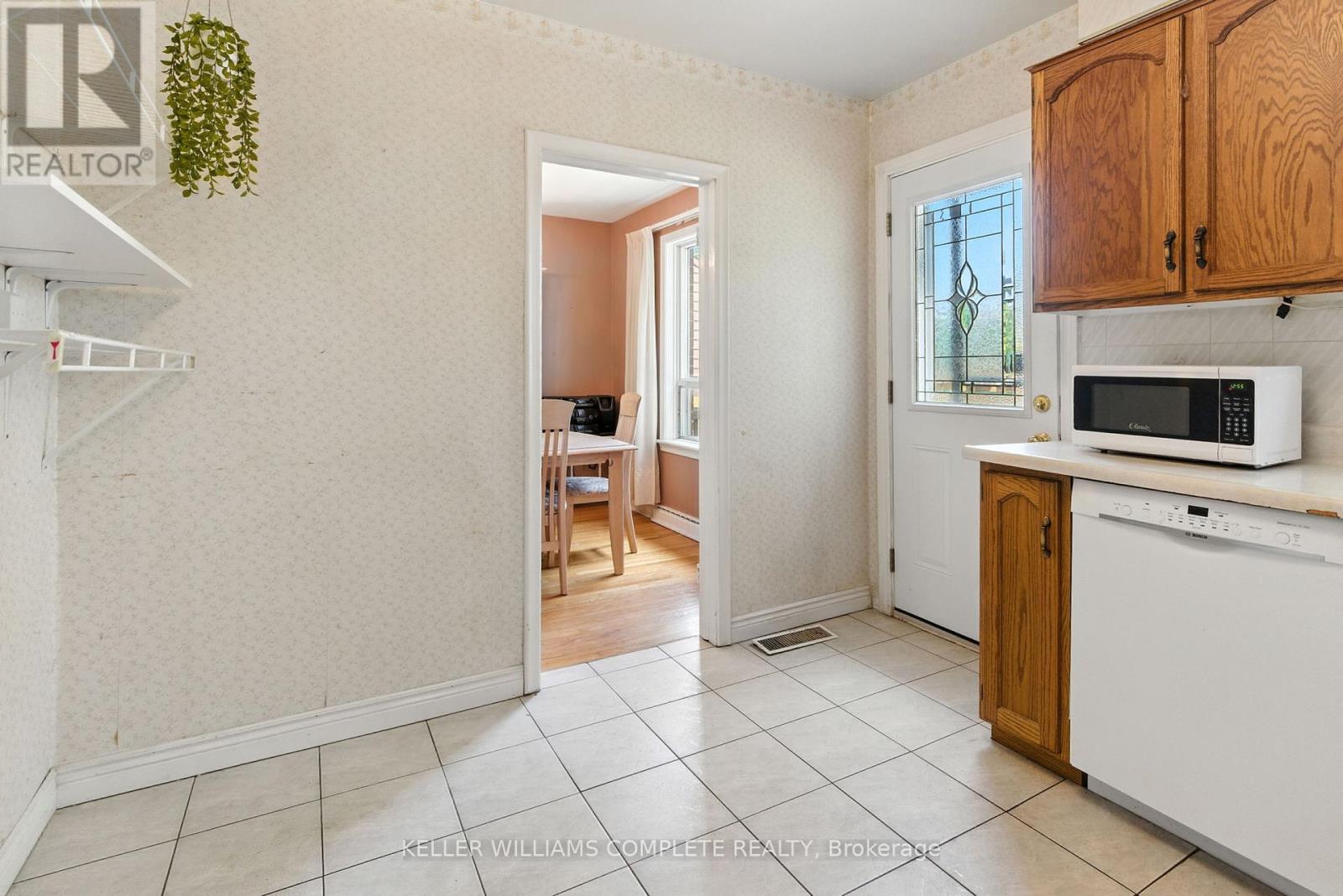 Single Family House for Sale in  BRUCEDALE AVENUE E Hamilton (Sherwood) 