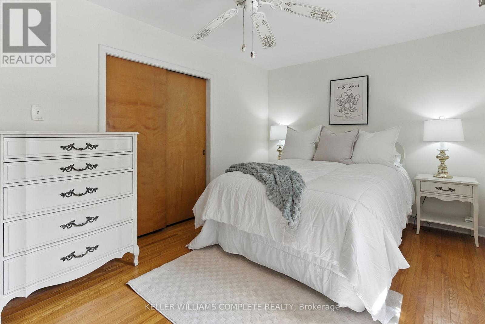 Single Family House for Sale in  BRUCEDALE AVENUE E Hamilton (Sherwood) 