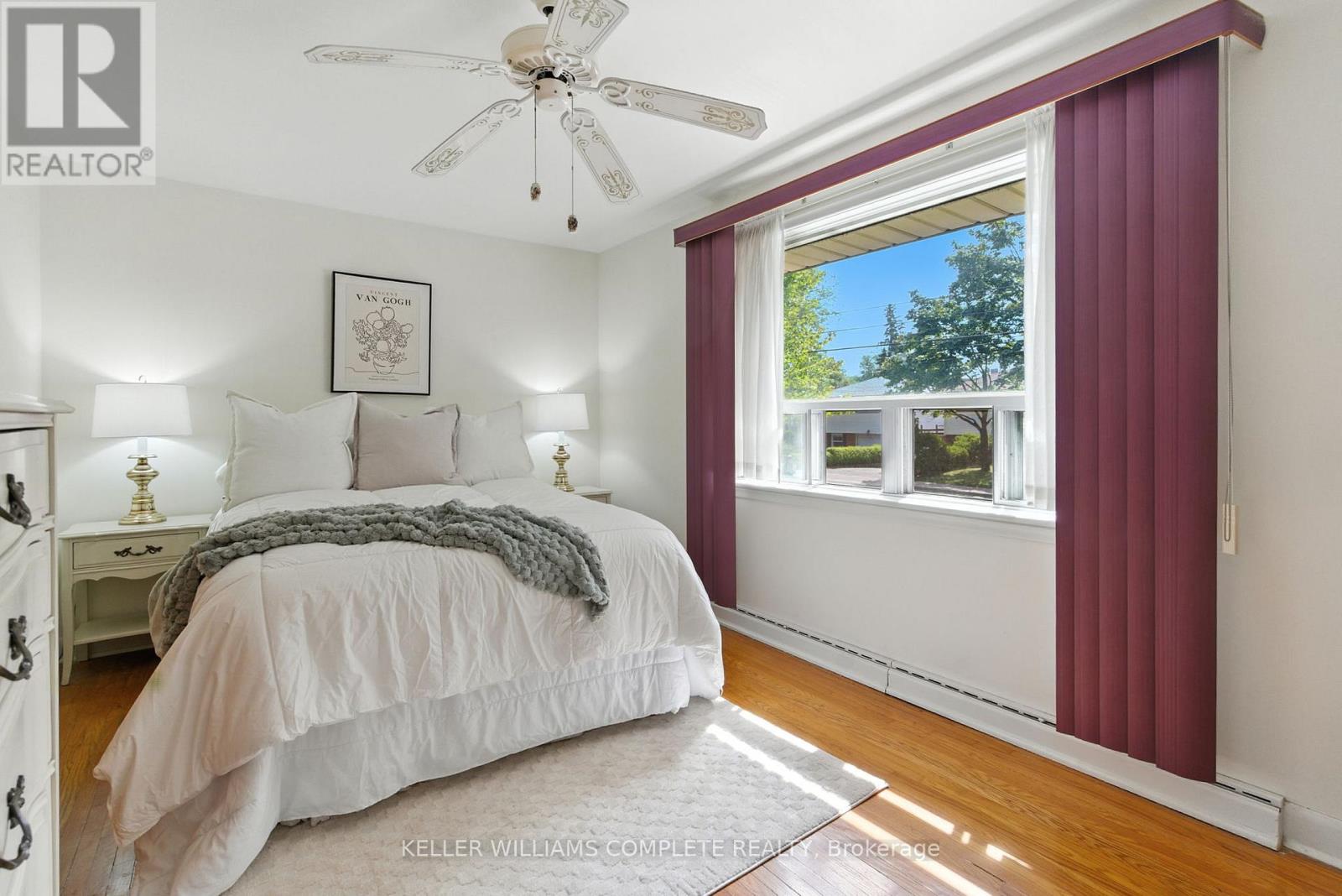 Single Family House for Sale in  BRUCEDALE AVENUE E Hamilton (Sherwood) 