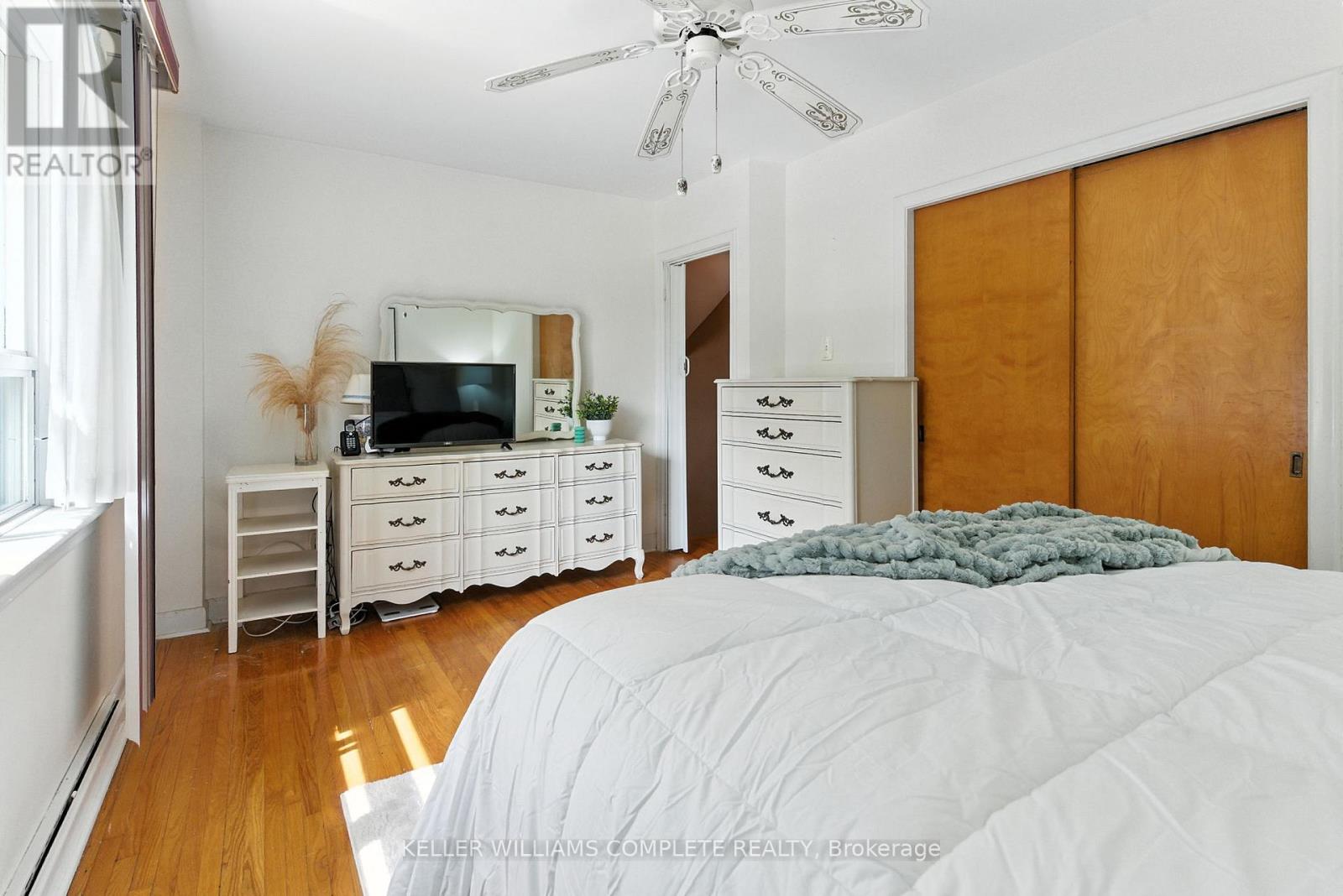 Single Family House for Sale in  BRUCEDALE AVENUE E Hamilton (Sherwood) 