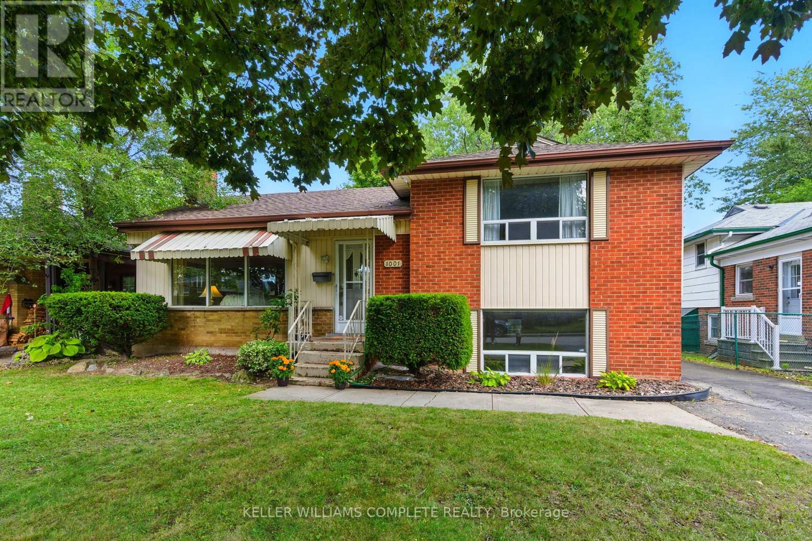 Single Family House for Sale in  BRUCEDALE AVENUE E Hamilton (Sherwood) 