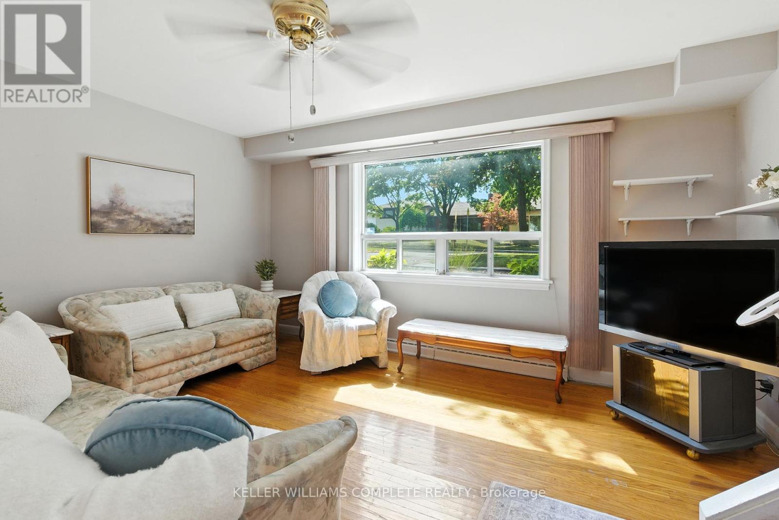 Single Family House for Sale in  BRUCEDALE AVENUE E Hamilton (Sherwood) 