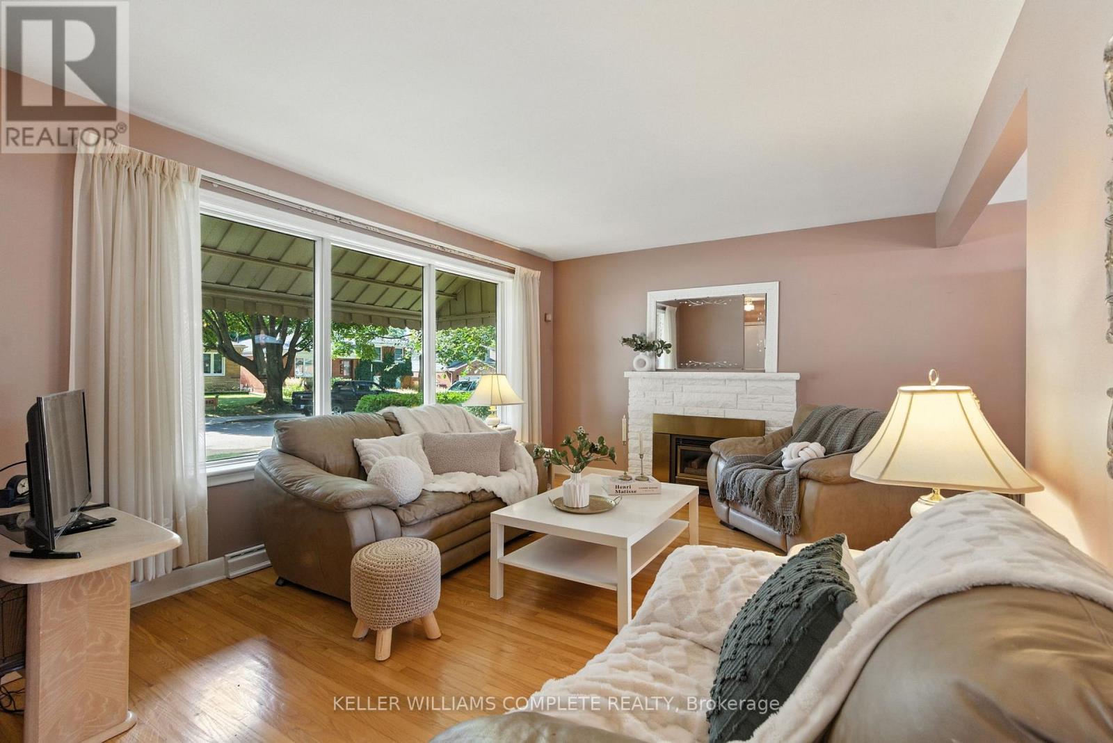 Single Family House for Sale in  BRUCEDALE AVENUE E Hamilton (Sherwood) 