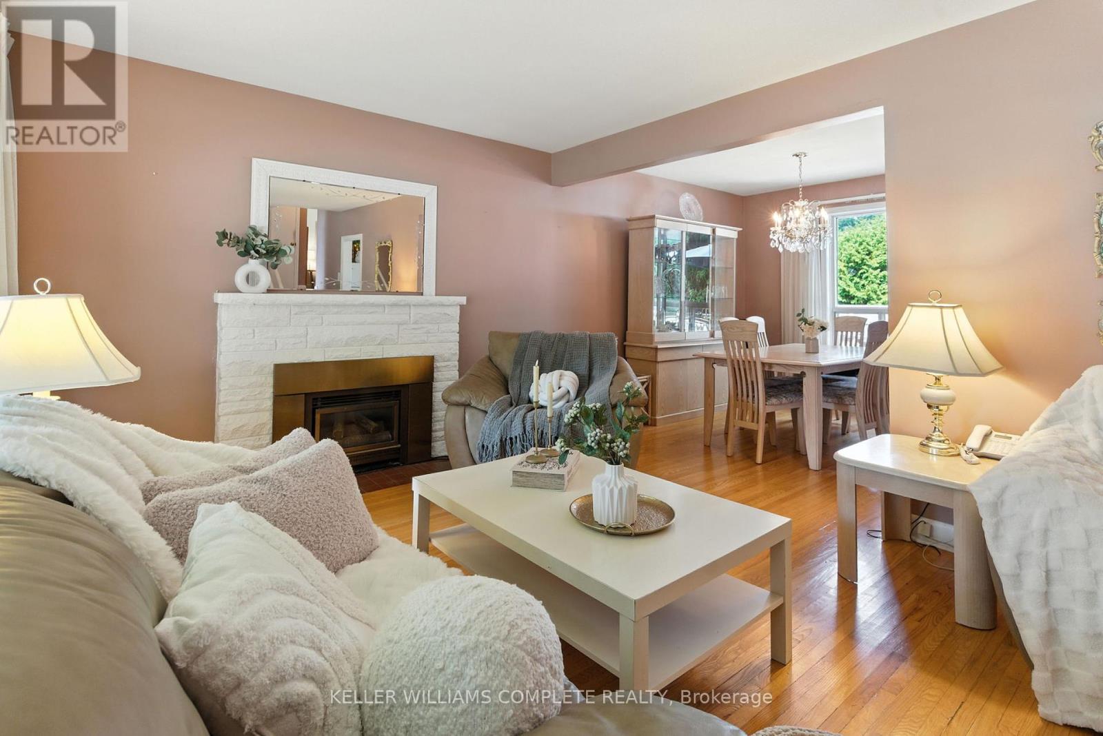 Single Family House for Sale in  BRUCEDALE AVENUE E Hamilton (Sherwood) 