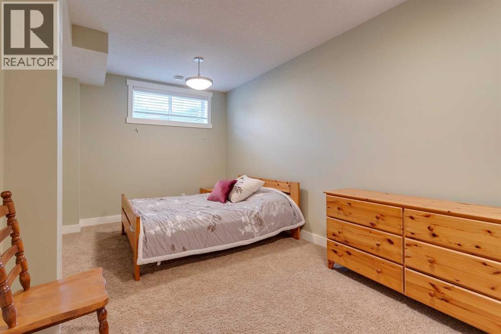 Single Family House for Sale in   Avenue NW Mount Pleasant Calgary 