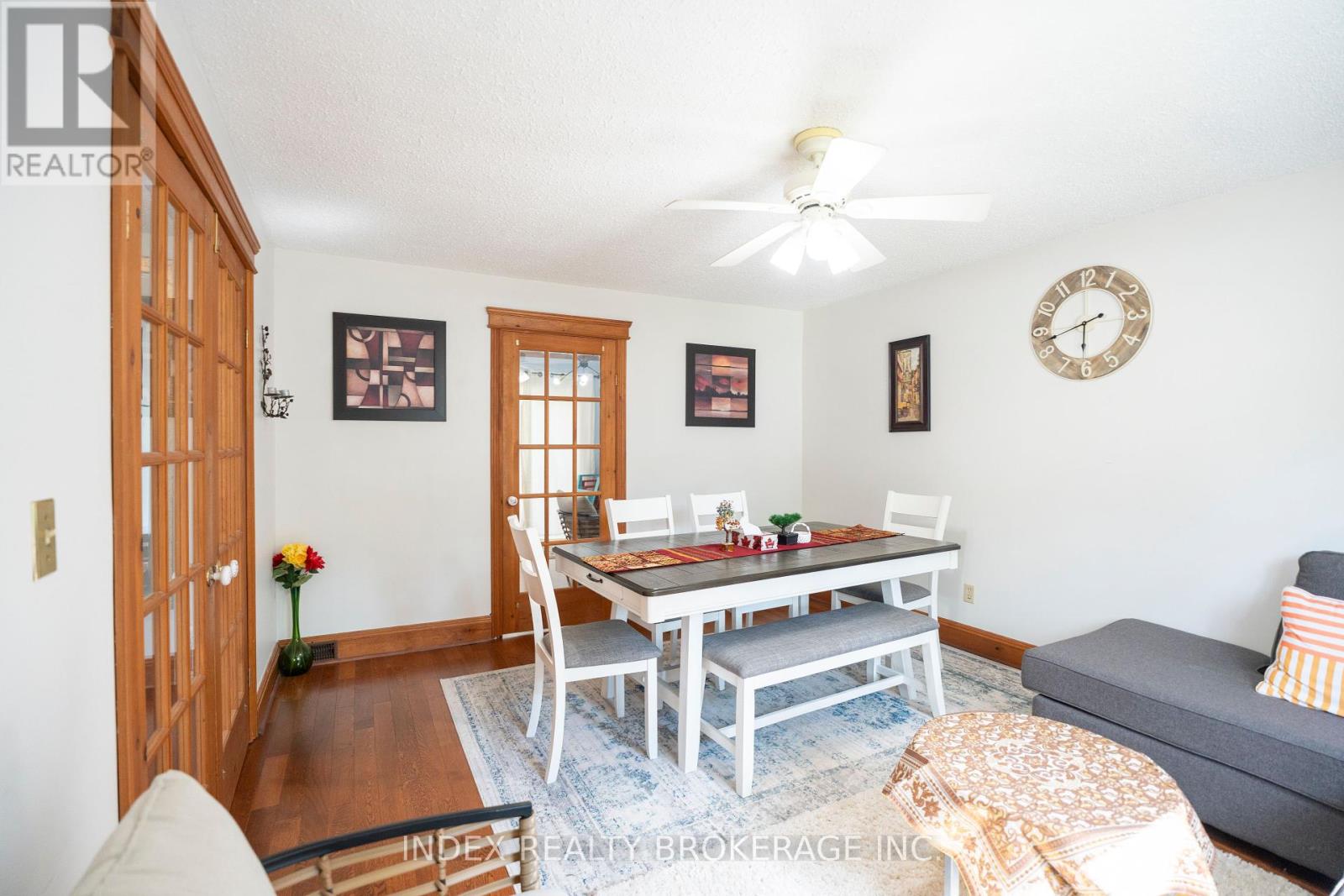 1073 KENT AVENUE E - 12