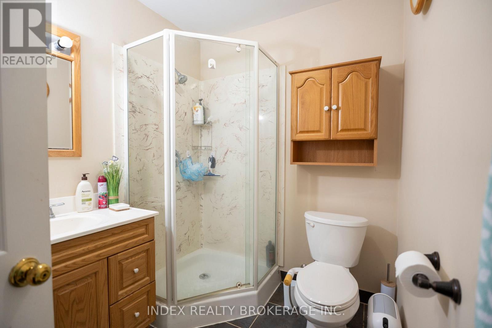 1073 KENT AVENUE E - 20