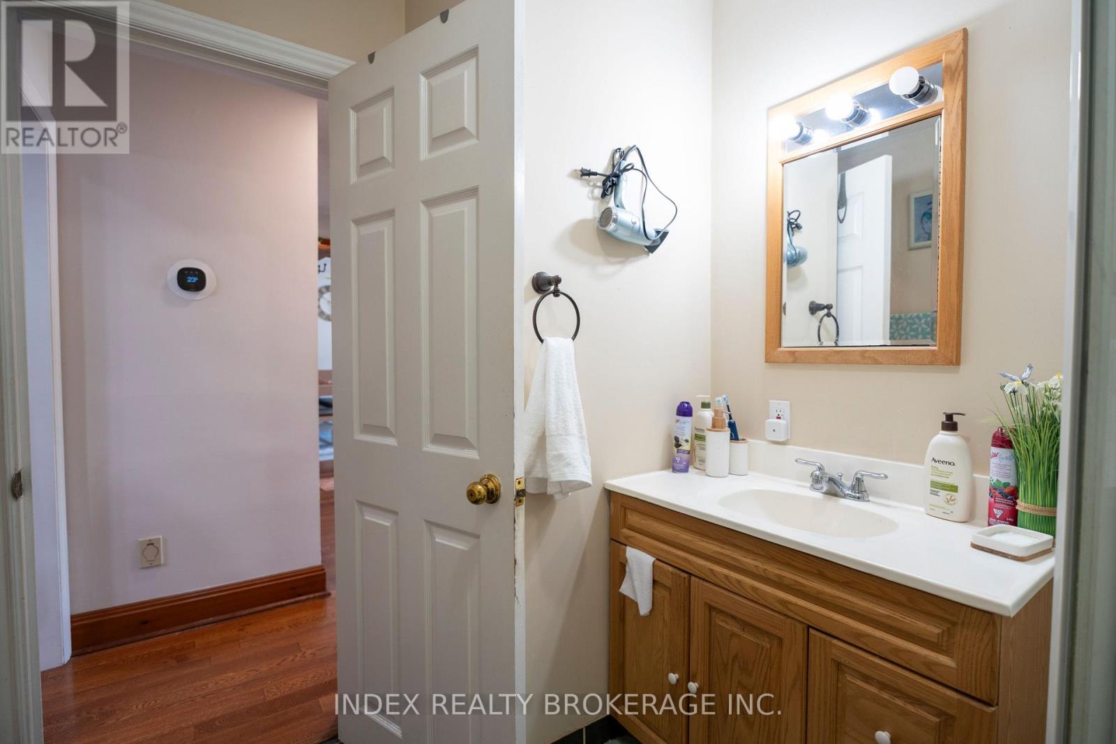 1073 KENT AVENUE E - 21