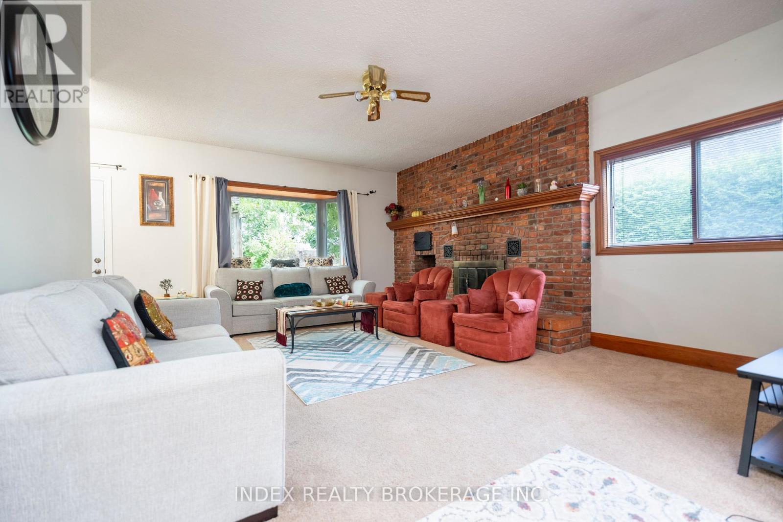 1073 KENT AVENUE E - 27