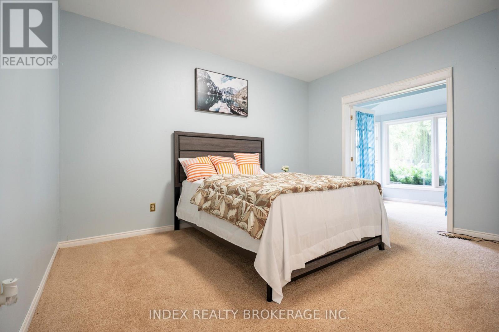 1073 KENT AVENUE E - 32