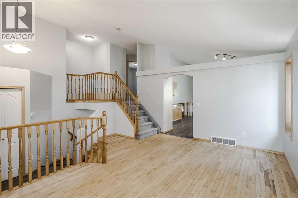 Single Family House 4 Level for Sale in  Panatella Drive NW Panorama Hills Calgary 