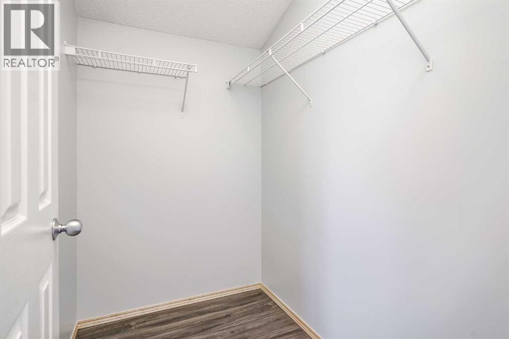 Single Family House 4 Level for Sale in  Panatella Drive NW Panorama Hills Calgary 