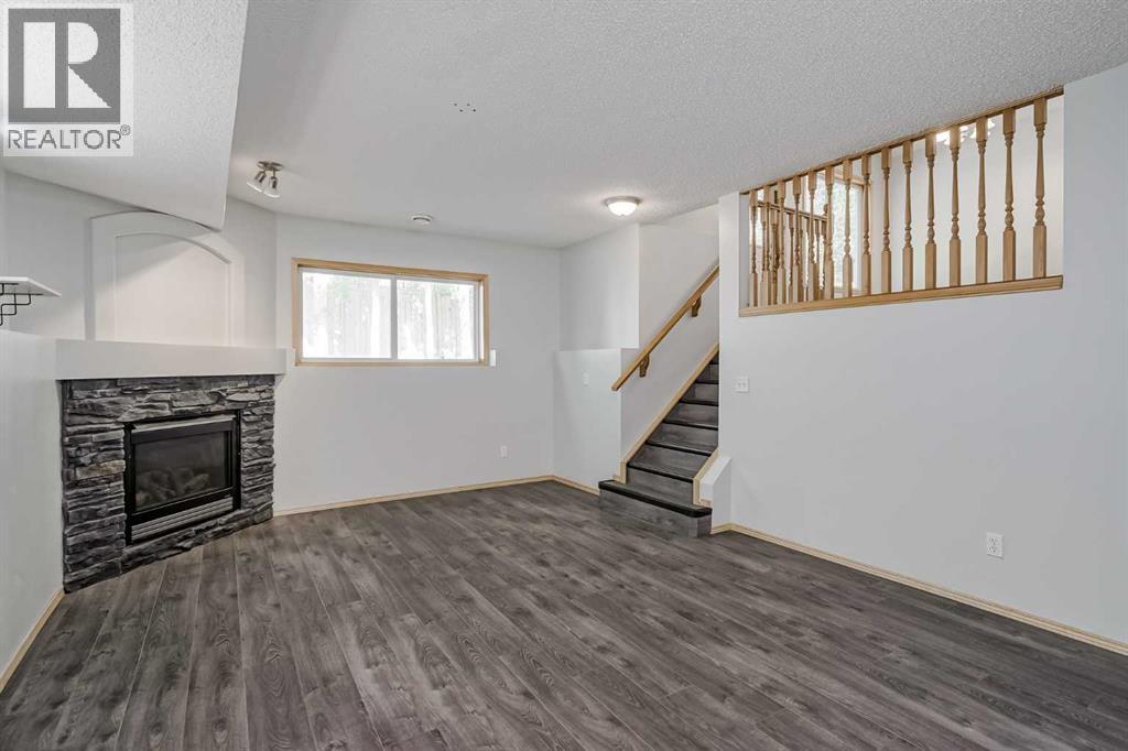 Single Family House 4 Level for Sale in  Panatella Drive NW Panorama Hills Calgary 