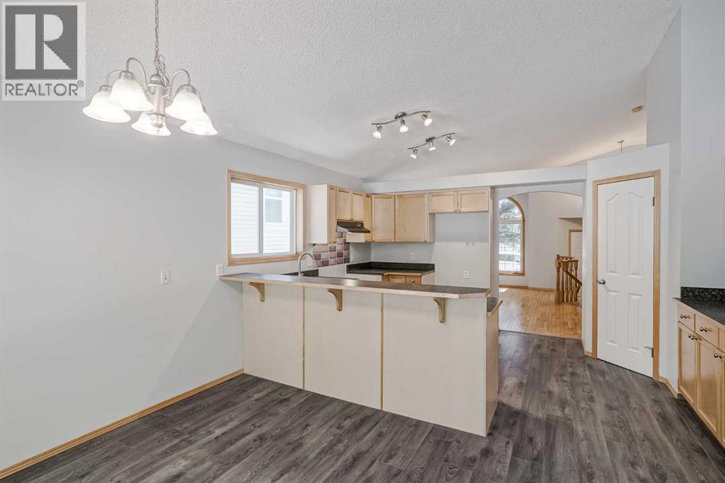 Single Family House 4 Level for Sale in  Panatella Drive NW Panorama Hills Calgary 