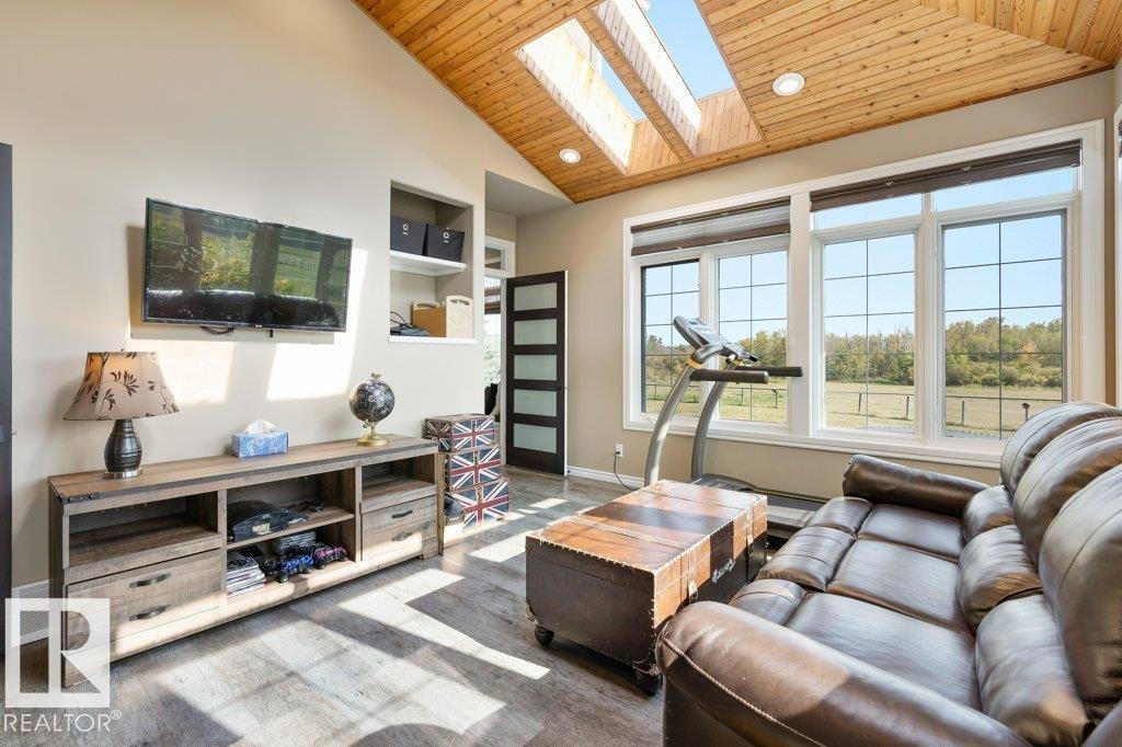 26109B MEADOWVIEW DR, Rural Sturgeon County