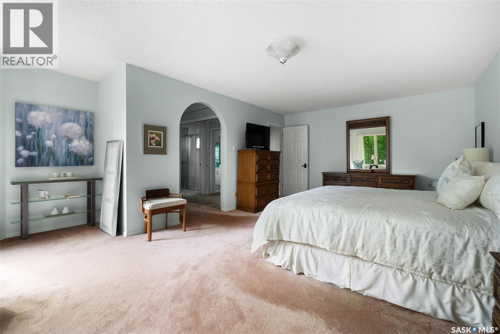 Single Family House 2 Level for Sale in  Lowry PLACE Regina 