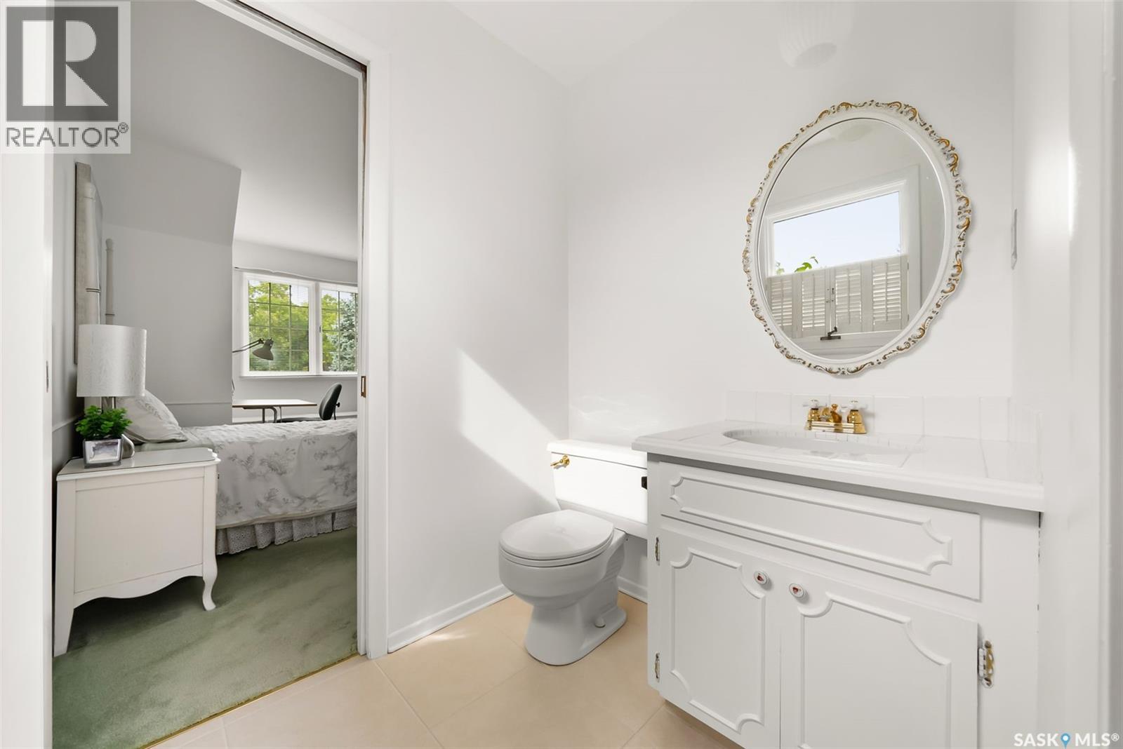 Single Family House 2 Level for Sale in  Lowry PLACE Regina 