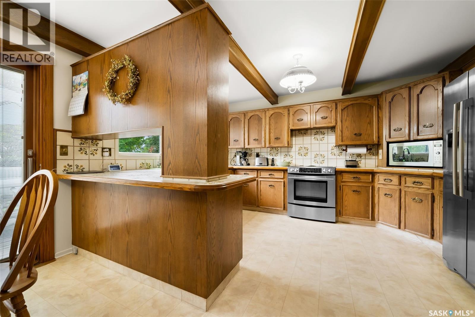 Single Family House 2 Level for Sale in  Lowry PLACE Regina 