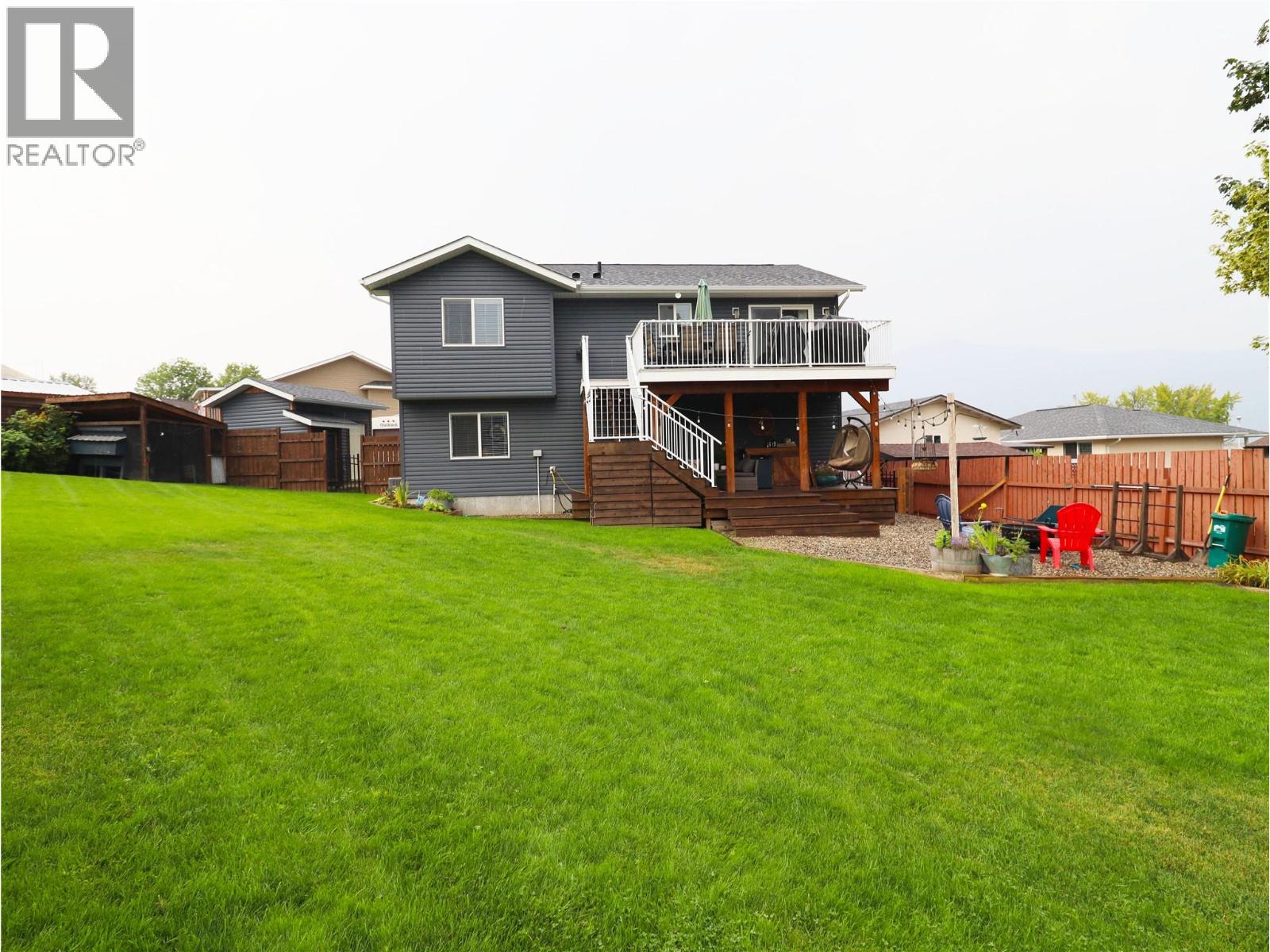 251 GOLDEN Way, Grand Forks