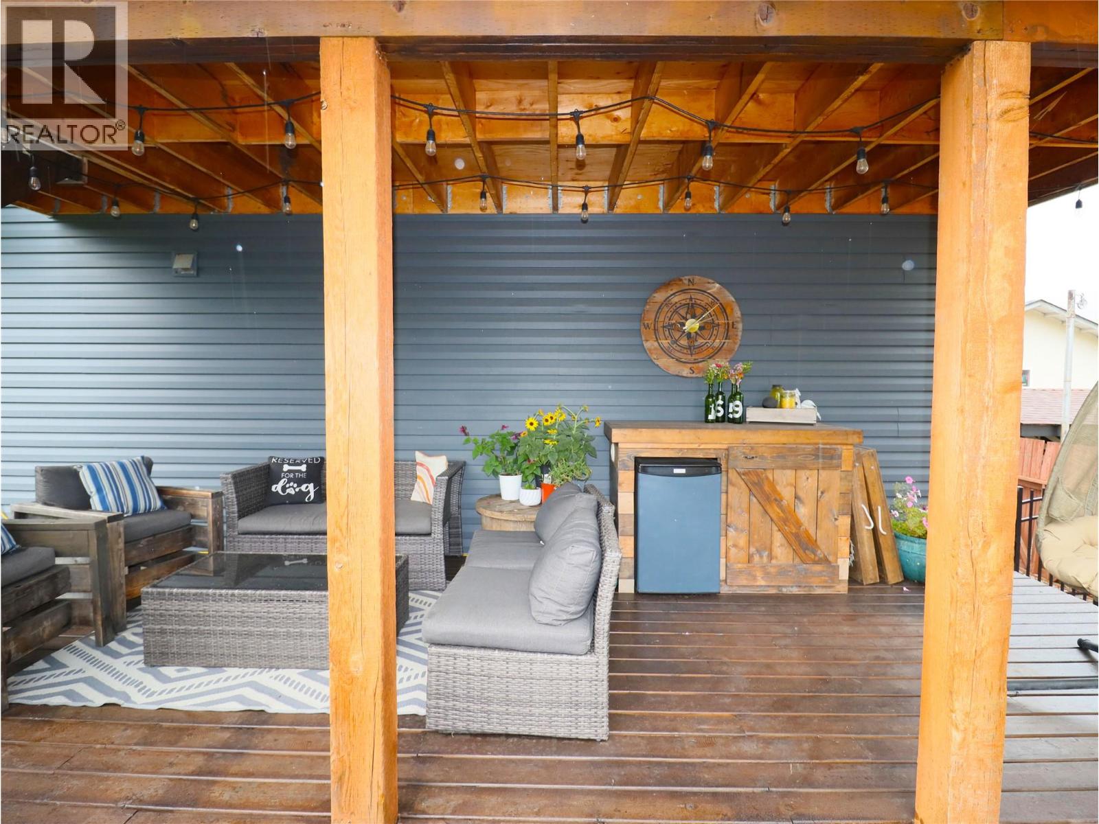 251 GOLDEN Way, Grand Forks