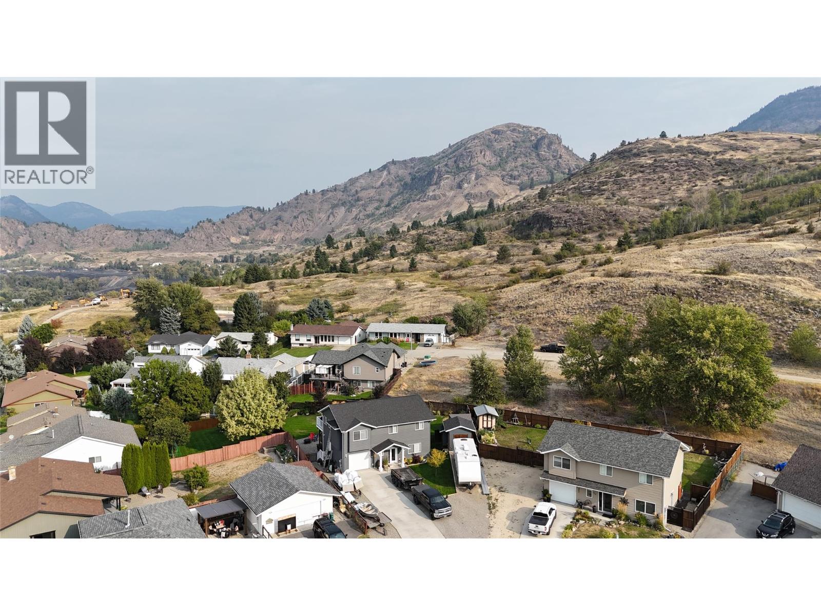 251 GOLDEN Way, Grand Forks