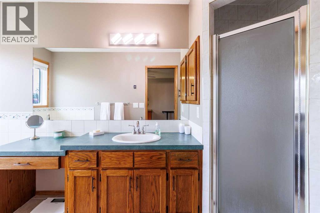 Single Family House 4 Level for Sale in  Macewan Ridge Gate NW MacEwan Glen Calgary 