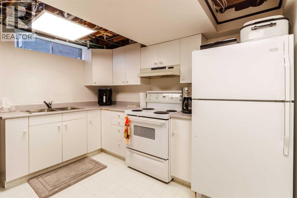 Single Family House 4 Level for Sale in  Macewan Ridge Gate NW MacEwan Glen Calgary 