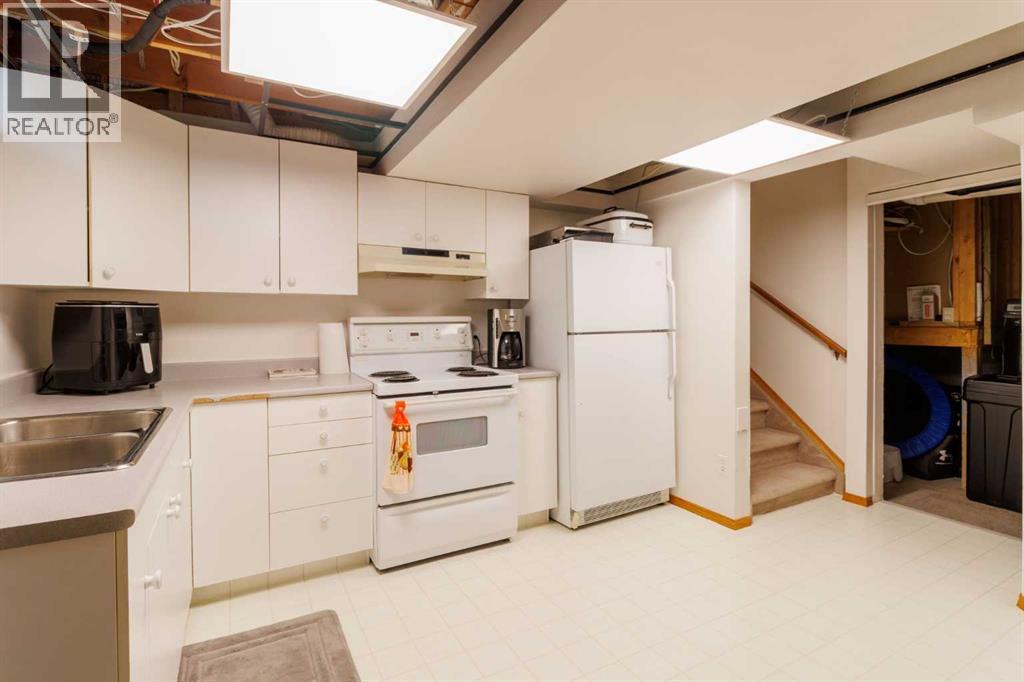 Single Family House 4 Level for Sale in  Macewan Ridge Gate NW MacEwan Glen Calgary 